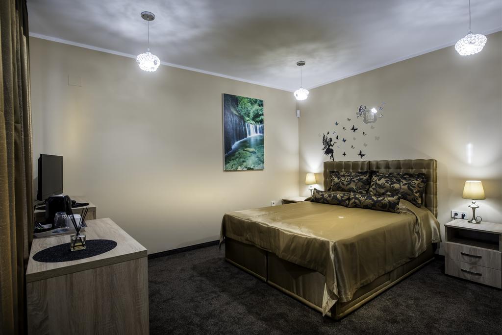 Victoriya'S House Hotel Hisarya Bagian luar foto
